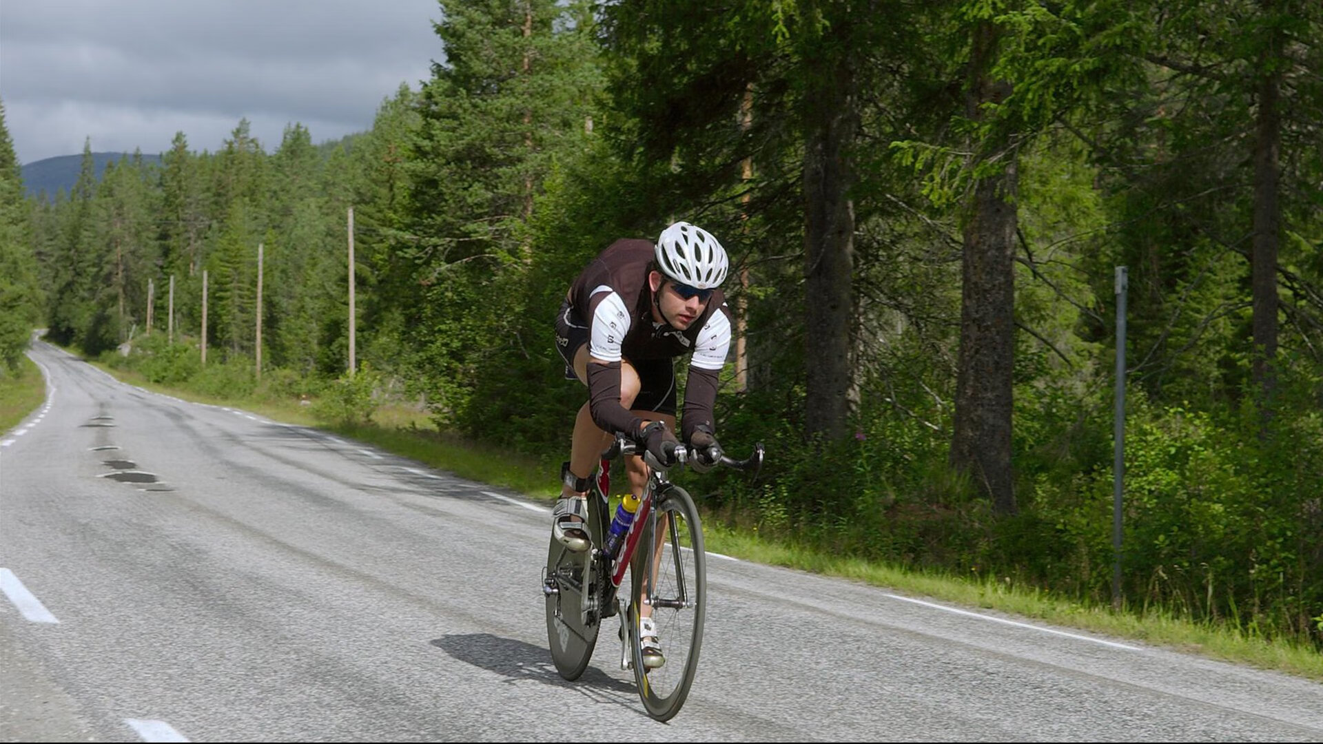 米兰MILAN电竞APP下载-“笑声与奔跑同行!牛仔3K亲子跑点燃香港街头”